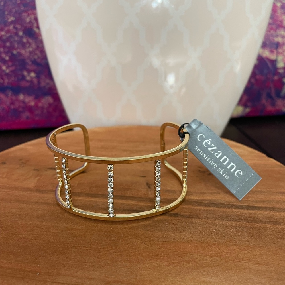 NWT * Cezanne Gold‎ Bracelet with Silver Accents * NEW